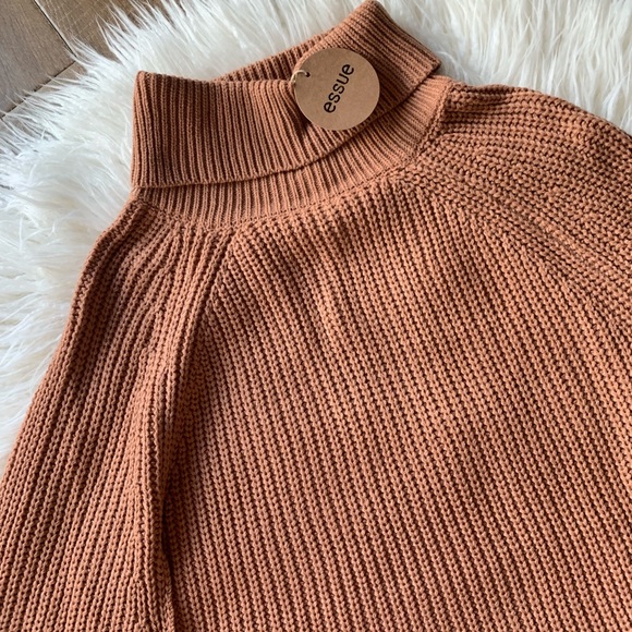 Perfect Turtleneck Sweater 🍁 - Picture 3 of 3